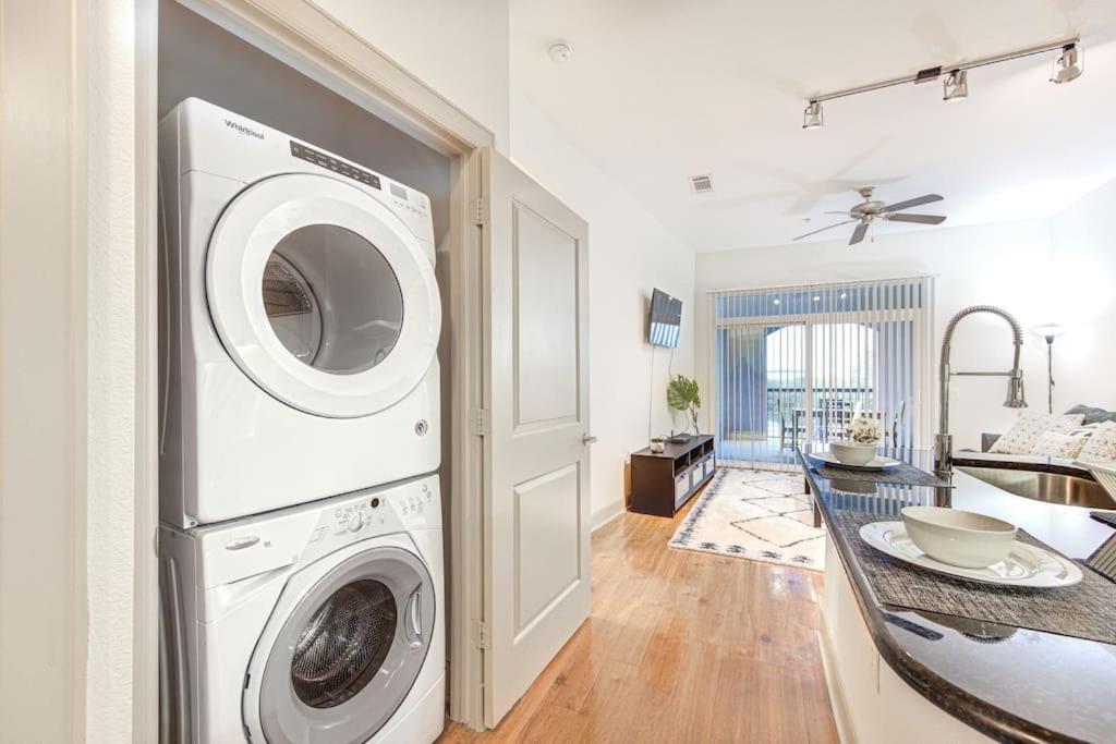 דירות יוסטון Chic 1Br Near Nrg With Pool Wifi Freeparking מראה חיצוני תמונה