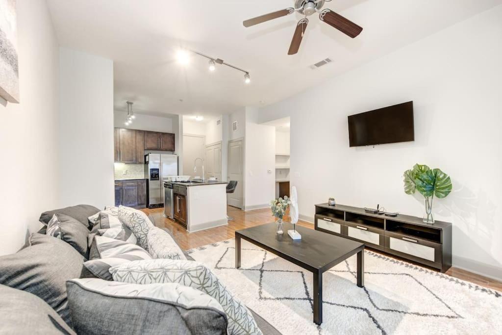 דירות יוסטון Chic 1Br Near Nrg With Pool Wifi Freeparking מראה חיצוני תמונה